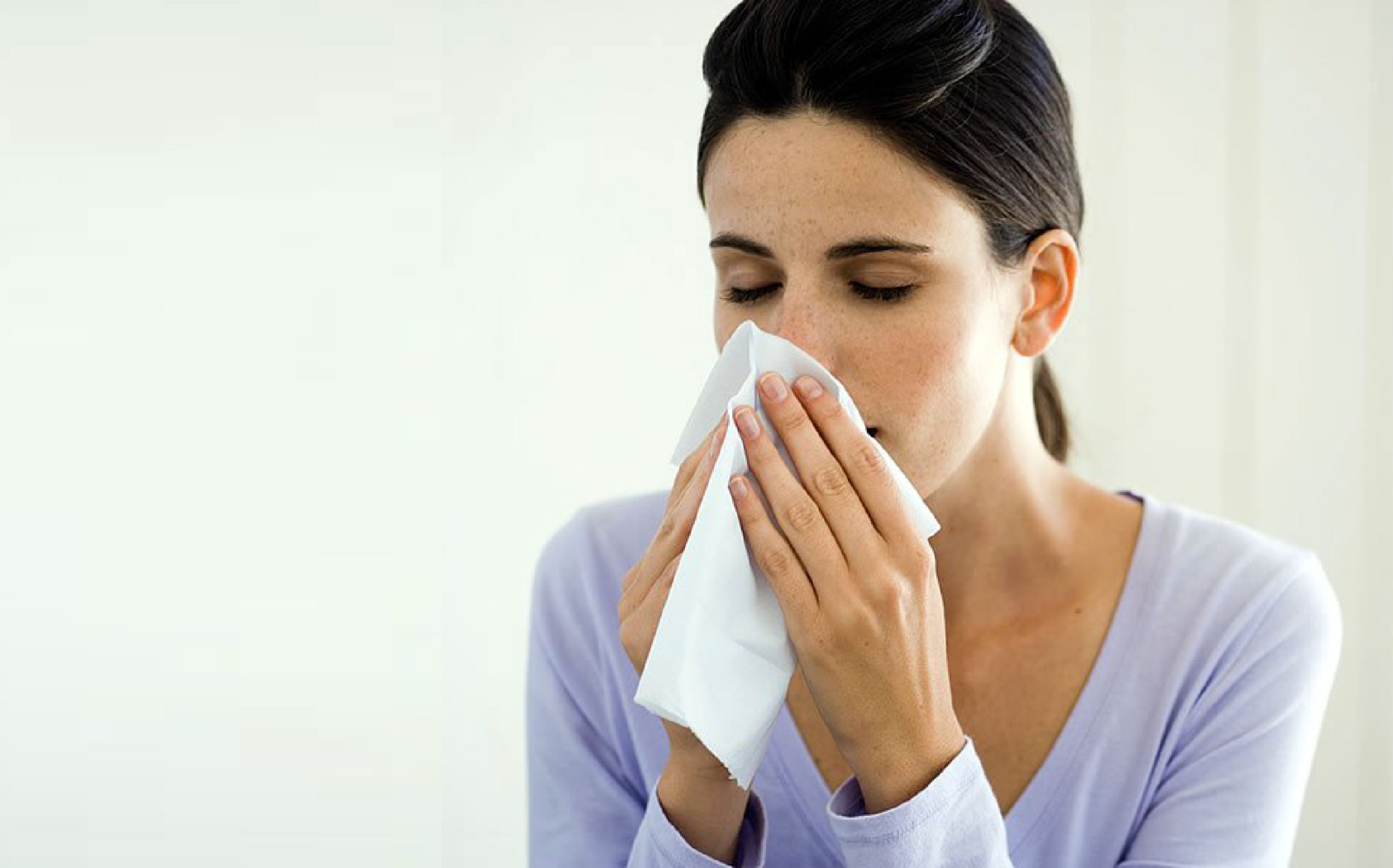 Como evitar alergias na hora da limpeza
